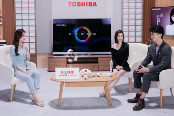东芝电视上新！超级体验官毛晓彤带来不凡精彩